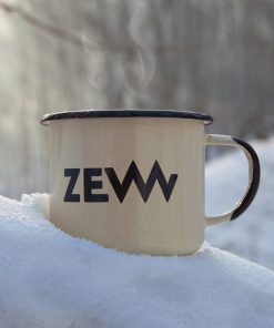 ZEW for men® Emaille Travel Mug 500 ml 450 ml enamel cup with ZEW logo for tea & coffee or just as a drinking cup on the go ideal for evenings around the campfire easy to attach to the backpack with a carabiner minimalist design